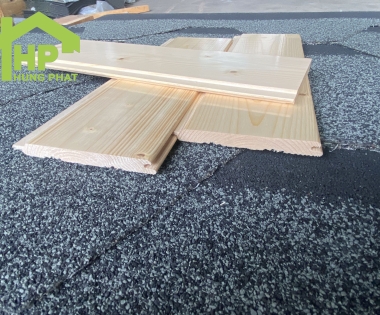 Gỗ thông ốp vách trần, thông Lamri là gì 