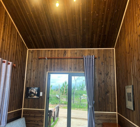 GỖ THÔNG PHẦN LAN cháy VÂN TỐI  10MM 